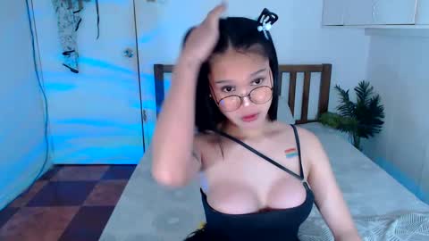 Snapshot of filipina_sassyqirl19xxx chatting on January 22, 2025, 9:24 am sweet online show from January 22, 2025, 9:24 am