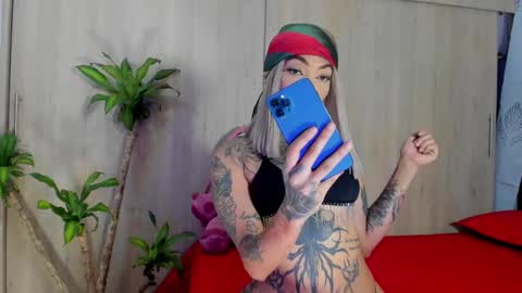 Snapshot of filletatouee chatting on January 16, 2026, 7:01 am filletatouee online show from January 16, 2026, 7:01 am