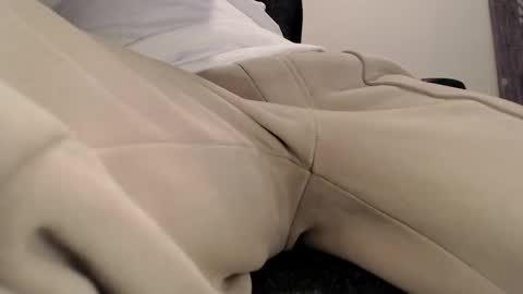 Snapshot of filouxx70 chatting on December 22, 2025, 9:12 pm filouxx70 online show from December 22, 2025, 9:12 pm