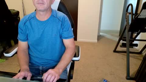 Ross online show from November 2, 2025, 9:06 pm