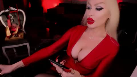 Snapshot of findom_god chatting on March 27, 2026, 8:26 am AlfaFemale online show from March 27, 2026, 8:26 am
