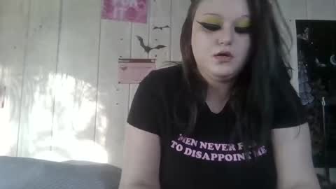 Snapshot of findommefoxi chatting on October 26, 2025, 2:01 pm findommefoxi online show from October 26, 2025, 2:01 pm