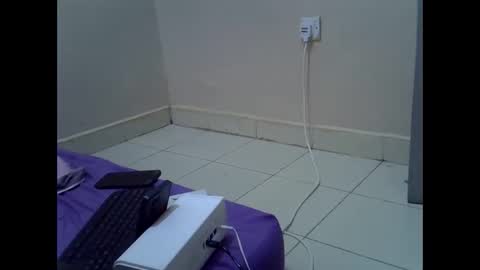 Snapshot of fine_nes chatting on May 12, 2026, 5:04 am fine_nes online show from May 12, 2026, 5:04 am