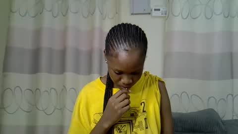 Snapshot of fine_queen12 chatting on February 5, 2025, 10:30 am fine_queen12 online show from February 5, 2025, 10:30 am