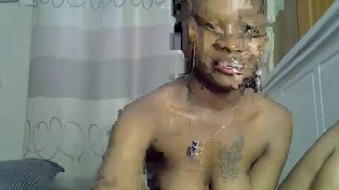 Snapshot of fine_queen12 chatting on February 22, 2025, 3:36 pm fine_queen12 online show from February 22, 2025, 3:36 pm