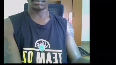 HOT AND SWEET online show from May 13, 2026, 7:28 am