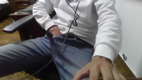 Snapshot of finn00441901094 chatting on January 21, 2025, 3:32 pm finn online show from January 21, 2025, 3:32 pm
