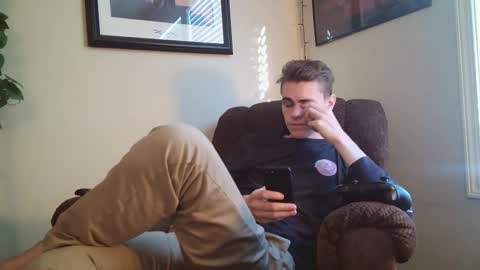 Snapshot of finnabun33 chatting on November 26, 2025, 7:26 pm Jake I am Bicurious online show from November 26, 2025, 7:26 pm