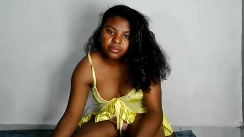 fiona_00 online show from June 5, 2026, 2:23 pm