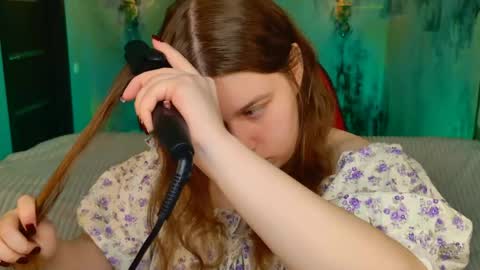 fiora online show from May 1, 2026, 5:23 am