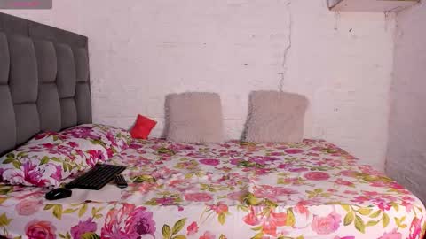 Snapshot of fire_lovex chatting on February 4, 2026, 12:22 pm fire lovex online show from February 4, 2026, 12:22 pm