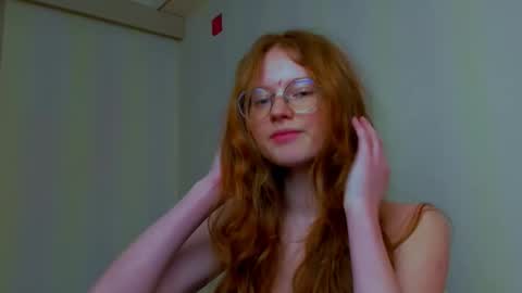 Snapshot of fire_luna chatting on March 4, 2026, 7:36 am fire_luna online show from March 4, 2026, 7:36 am