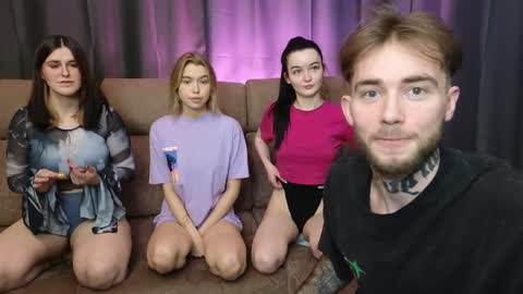 Snapshot of first_day_ chatting on December 4, 2024, 12:03 pm ALICESTEVEVECTOR pvt open online show from December 4, 2024, 12:03 pm