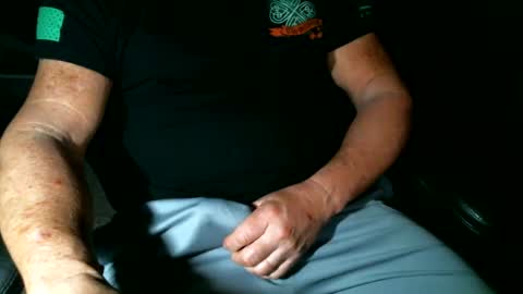 Snapshot of fitguy40 chatting on February 11, 2025, 4:22 am fitguy40 online show from February 11, 2025, 4:22 am