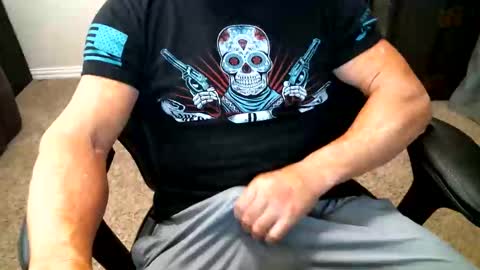 Snapshot of fitguy40 chatting on February 11, 2026, 8:47 pm fitguy40 online show from February 11, 2026, 8:47 pm