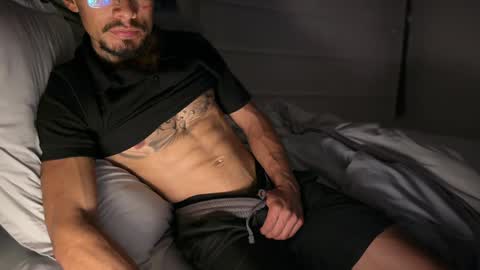 fitjacques online show from May 7, 2026, 1:22 am