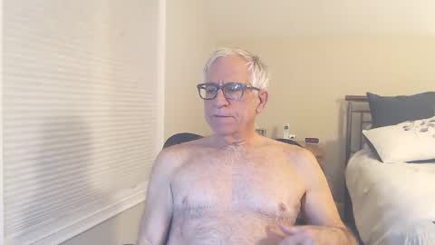 Snapshot of fitman999 chatting on January 18, 2025, 9:45 am Jon online show from January 18, 2025, 9:45 am