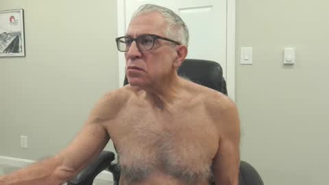 Snapshot of fitman999 chatting on January 12, 2026, 4:50 am Jon online show from January 12, 2026, 4:50 am