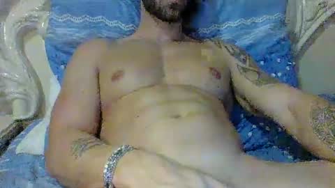 Snapshot of fitness1989 chatting on December 14, 2024, 10:28 pm fitness1989 online show from December 14, 2024, 10:28 pm