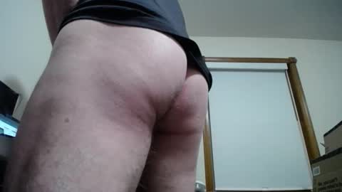 Snapshot of fitshow75 chatting on January 14, 2026, 12:11 pm Links in Bio below online show from January 14, 2026, 12:11 pm