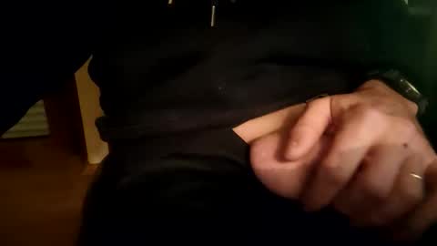 Snapshot of fiveforwilly1 chatting on February 9, 2026, 6:39 am Markus online show from February 9, 2026, 6:39 am