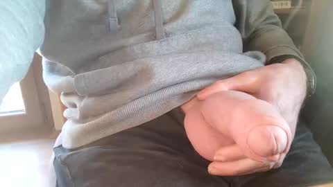 Snapshot of fiveforwilly1 chatting on March 1, 2026, 7:43 am Markus online show from March 1, 2026, 7:43 am