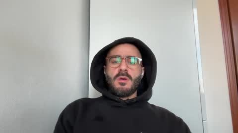 Snapshot of fla85 chatting on December 2, 2024, 10:18 am Fla is short for Flavio online show from December 2, 2024, 10:18 am