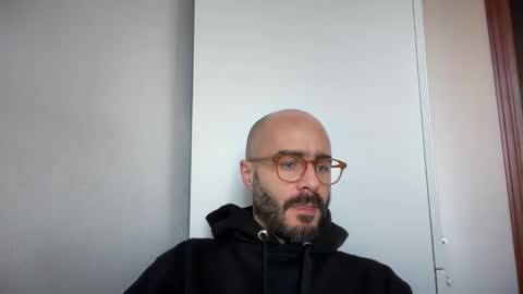 Snapshot of fla85 chatting on December 11, 2024, 1:06 pm Fla is short for Flavio online show from December 11, 2024, 1:06 pm