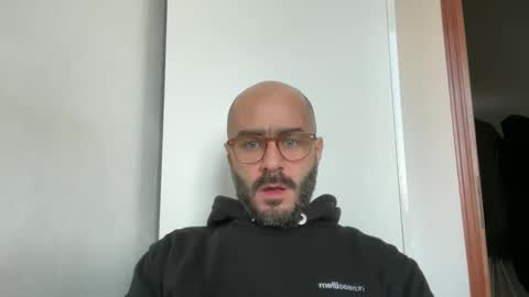 Snapshot of fla85 chatting on December 15, 2024, 12:49 pm Fla is short for Flavio online show from December 15, 2024, 12:49 pm