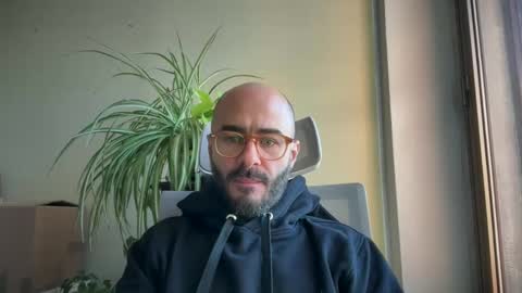 Snapshot of fla85 chatting on December 16, 2024, 1:11 pm Fla is short for Flavio online show from December 16, 2024, 1:11 pm