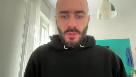 Snapshot of fla85 chatting on January 6, 2025, 11:40 am Fla is short for Flavio online show from January 6, 2025, 11:40 am