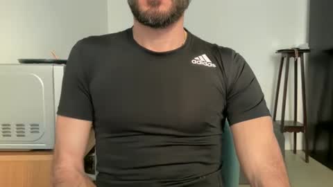 Snapshot of fla85 chatting on December 21, 2025, 1:51 pm Fla is short for Flavio online show from December 21, 2025, 1:51 pm