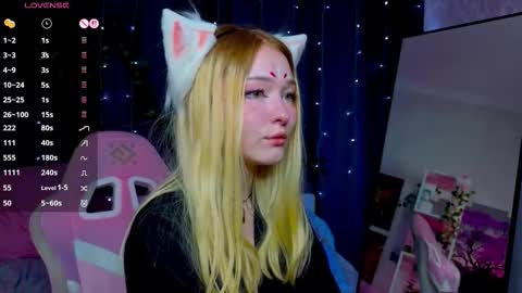 Snapshot of flaircorell chatting on September 15, 2025, 4:01 am Sophie online show from September 15, 2025, 4:01 am