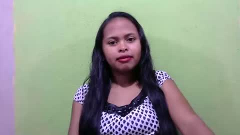 Snapshot of fleurtess_xx chatting on April 16, 2026, 4:02 am Claire online show from April 16, 2026, 4:02 am