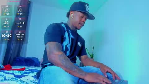 Snapshot of flex_taylor chatting on February 19, 2026, 6:04 pm Flex Taylor online show from February 19, 2026, 6:04 pm