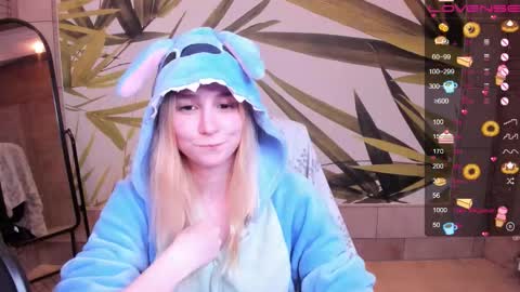 Snapshot of fleximona chatting on February 14, 2026, 9:22 pm FlexiMona online show from February 14, 2026, 9:22 pm