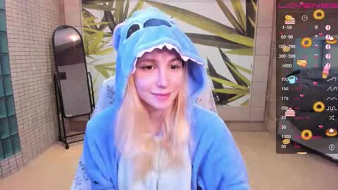 Snapshot of fleximona chatting on February 22, 2026, 9:19 am FlexiMona online show from February 22, 2026, 9:19 am