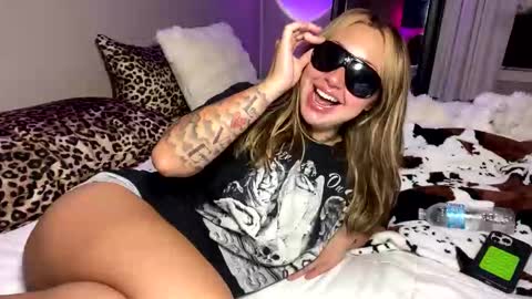 Snapshot of flexyroxxxy chatting on March 5, 2026, 7:04 am Roxy online show from March 5, 2026, 7:04 am