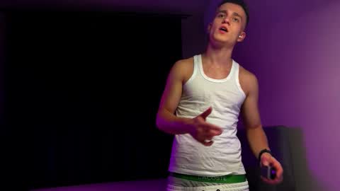 Snapshot of flikyy chatting on March 20, 2026, 7:19 pm flikyy online show from March 20, 2026, 7:19 pm