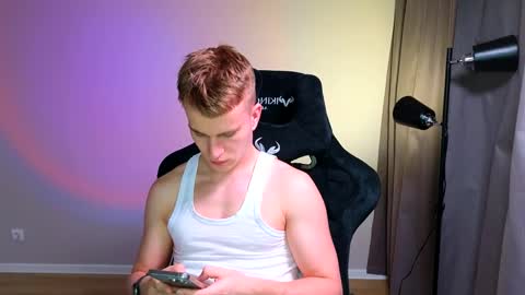 Snapshot of flikyy chatting on April 2, 2026, 12:14 pm flikyy online show from April 2, 2026, 12:14 pm