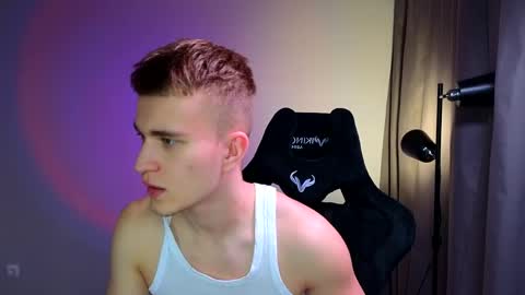 Snapshot of flikyy chatting on April 3, 2026, 11:30 am flikyy online show from April 3, 2026, 11:30 am