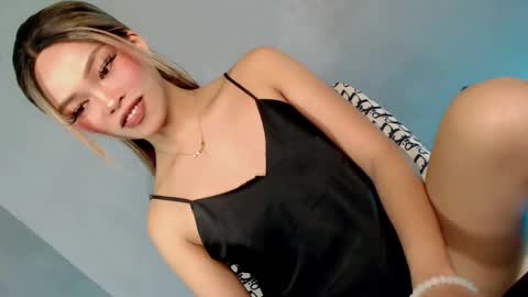 Snapshot of flirt_with_me28 chatting on September 20, 2025, 9:49 pm Suzy online show from September 20, 2025, 9:49 pm