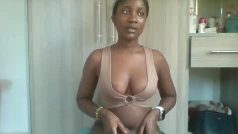 Snapshot of flirty_arrya chatting on May 20, 2026, 9:15 am flirty_arrya online show from May 20, 2026, 9:15 am