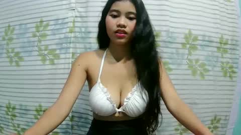 Snapshot of flirty_foxangel chatting on January 6, 2026, 12:42 pm Angel online show from January 6, 2026, 12:42 pm