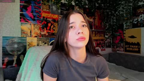Snapshot of flirtykitty_ chatting on February 6, 2025, 10:21 pm Emely online show from February 6, 2025, 10:21 pm