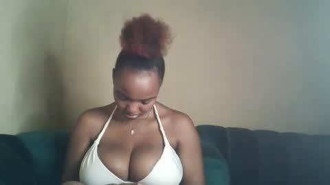 flirtymimie online show from November 19, 2025, 7:03 pm