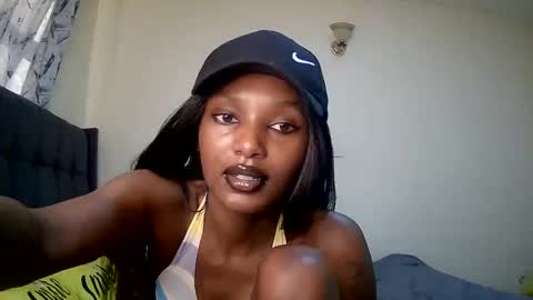 Snapshot of flirtyy_sheery chatting on January 22, 2025, 5:16 am sheery online show from January 22, 2025, 5:16 am