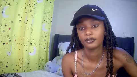 Snapshot of flirtyy_sheery chatting on October 4, 2025, 5:27 am sheery online show from October 4, 2025, 5:27 am