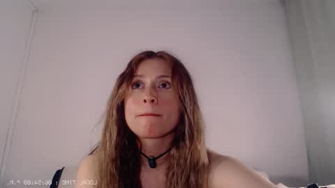 flor3citarockera online show from November 27, 2025, 12:02 am