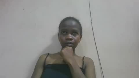 flora48230522373 online show from May 6, 2026, 7:41 pm